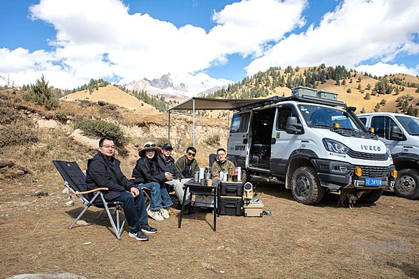 欧霸·山海硬核性能VS格聂神山云雾壮阔全景
