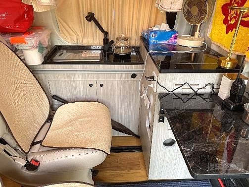 秋阳下的银轮情 六旬老兵傅老哥与依维柯聚星的不解之缘