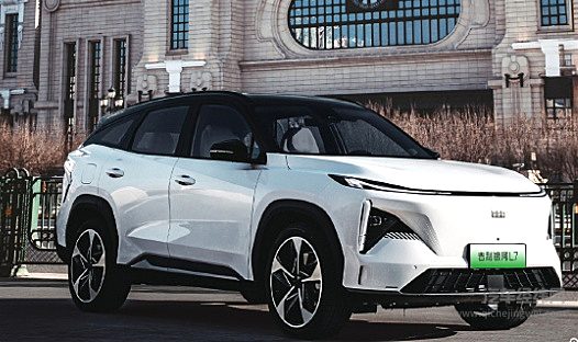 风云T9 12.99万起售 对标银河L7有何胜算？