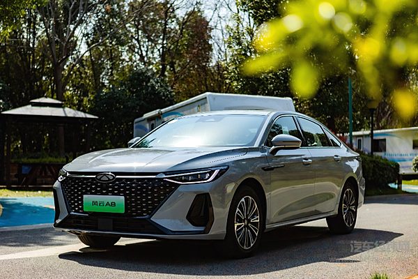 热门插混家轿面对面 风云A8对比银河L6如何选？