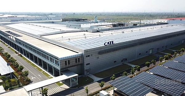 固态电池量产竞争加剧 谁将拔得头筹？