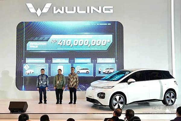 上汽集团发布一季度报告/上汽集团1-4月份销售新能源汽车28.5万辆