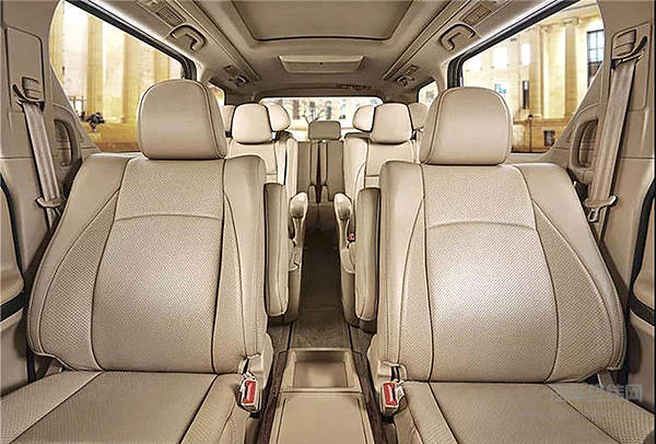 银隆的新车让你很失望，那是董小姐在下一盘很大的棋