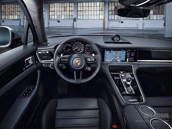 新款 Panamera 再添混动“新成员” 国内已开启预售