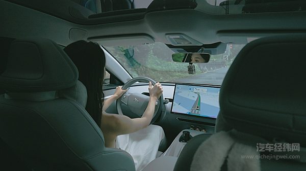 小鹏MONA M03对决海豹06 DM-i哪款车更划算？