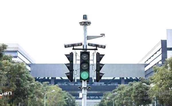 新基建下的自动驾驶：车路协同和智慧交通为何成了急先锋？