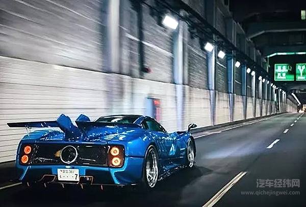 日本不只JDM！东京黑夜街头直击帕加尼Zonda Anija