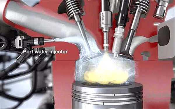 你就作吧！宝马居然往发动机加水！