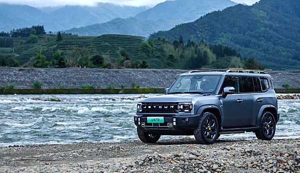 跨级挑战 山海T2四驱版对决坦克400有一战之力吗？