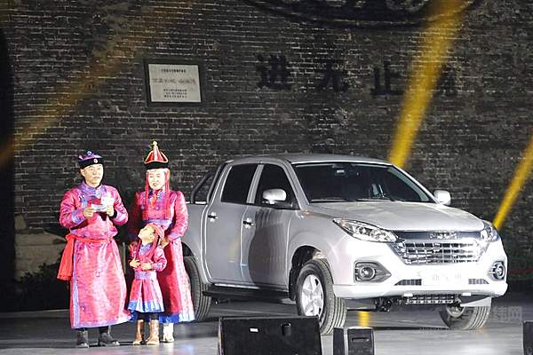 蒙古族用户布和一家人