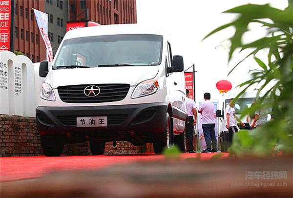 江淮星锐节油王“大、省、高”节省不止15%  10.97万售价物超所值!