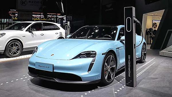 新款保时捷 Macan 率性亮相 首秀锋芒