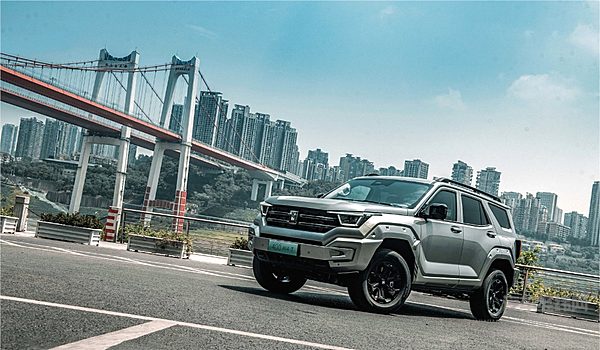 跨级挑战 山海T2四驱版对决坦克400有一战之力吗？