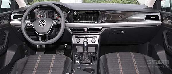 销量榜前四名占据三个席位 大众紧凑级轿车的