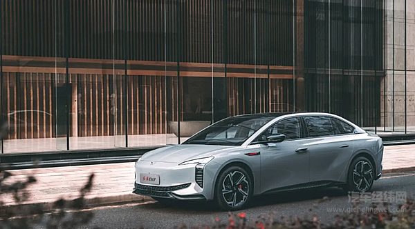 空间、动力优势明显 红旗EH7能否挑战汉EV？