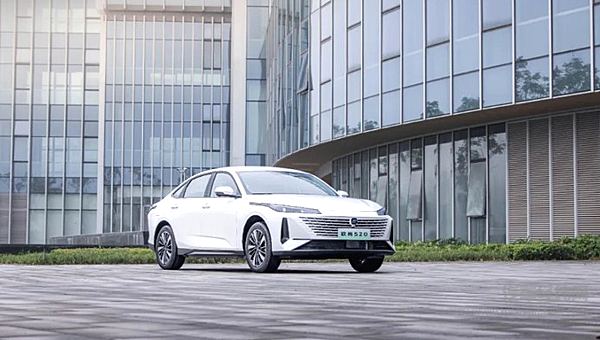 长安与宁德时代合作进阶 欧尚520首车亮相