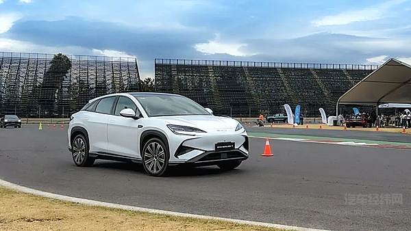 比亚迪海狮07EV在墨西哥FormulaE期间发布仰望U9迎来拉丁美洲首秀