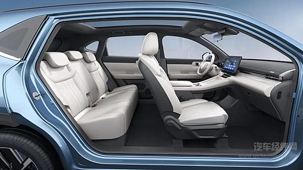 五菱星光S超大空间细节曝光