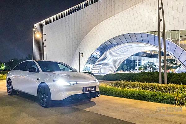 中创新航与零跑汽车遭遇破发 港股还是国内企业的避风港吗？