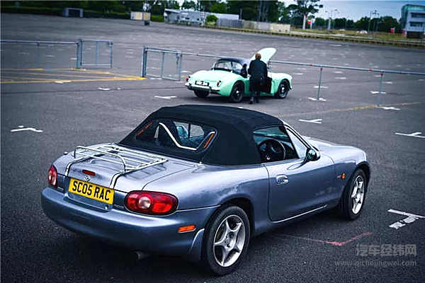 在设计趋同化的汽车时代，不如用这些老车回味经典！