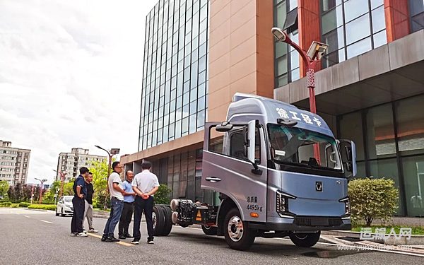 上市即火！徐工漢界輕卡賣到經(jīng)銷商忙“補(bǔ)倉”