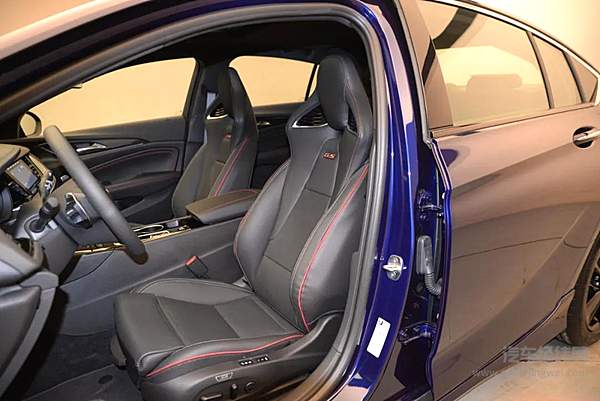 改款新君威，别克硬着头皮推“三缸”？