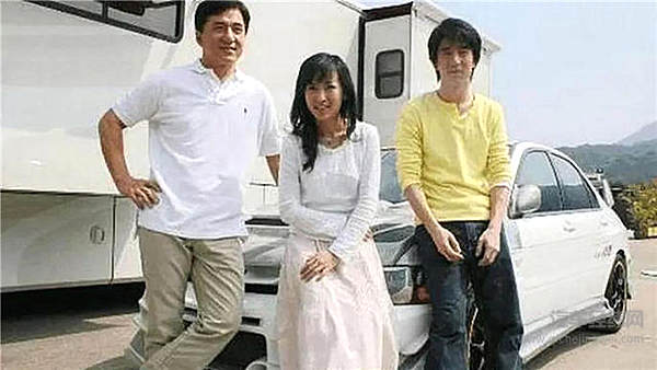 一个黄金时代，被藏在了那些港片的车里