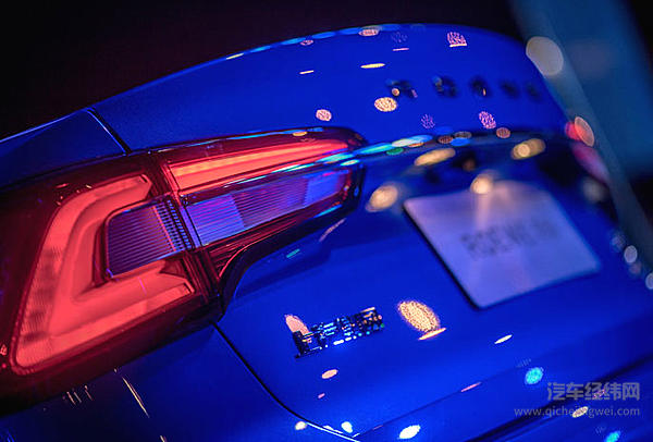 互联网中级车荣威i5集齐五大高能 抢鲜价5.99万起