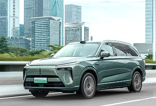 魏牌蓝山智驾版 智驾开场全能登场