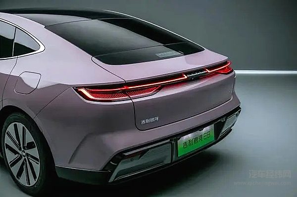 银河E8 Vs 比亚迪汉 吉利有何胜算？