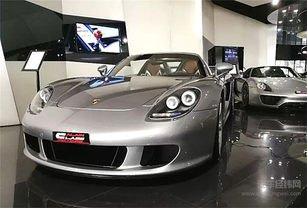 实拍中东最牛豪车店，布加迪卖1600万，法拉利都不想看了