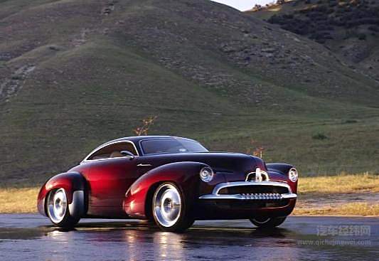 在2005年的悉尼车展上，霍顿展出的一款极具Hot Rod风格的Efijy概念车