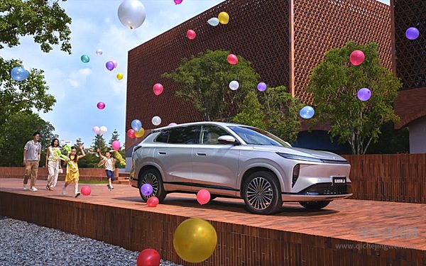 12.99万元起！“大家好智混SUV”东风风神L8来啦