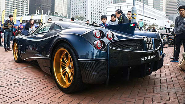 帕加尼限量龙版Huayra Dinastia惊艳亮相 恭贺香港汽车会100周年庆