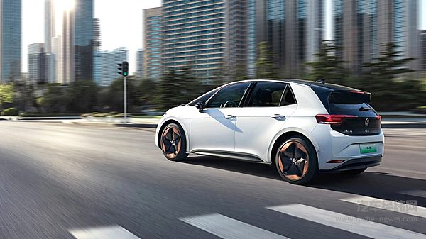 小钢炮变电钢炮 13.68万元的海豹06 GT与大众ID3表现如何？