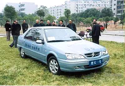 中国新能源汽车野史：说变道超车的人 你们都错了！