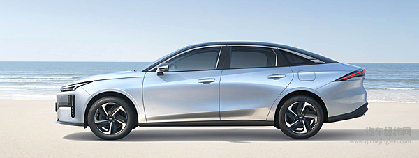 家用新能源之选 五菱星光和吉利银河L6 EM-i谁更胜一筹？