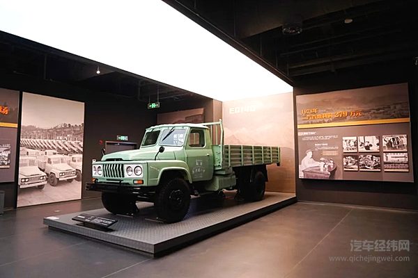 千万粉丝外国博主被“圈粉” 这辆东风车藏着怎样的科技密码？