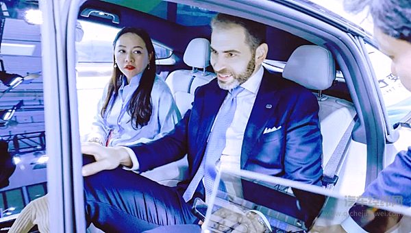 小鹏汽车亮相2025世界智能网联汽车大会 彰显科技创新实力