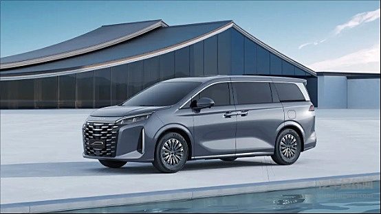 比亚迪夏亮相成都车展 有华为加持的岚图梦想家可否与之一战？