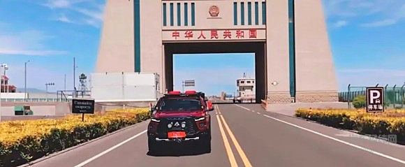 国车致敬国门！江淮悍途山猫打卡新疆阿拉山口国门