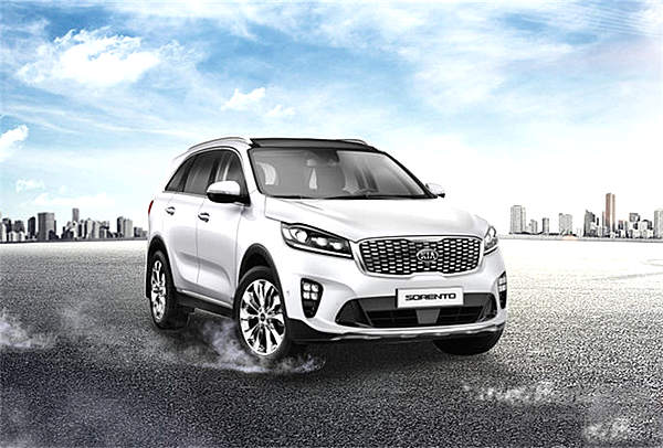 售价22.68万元起 改款索兰托L焕“芯”上市