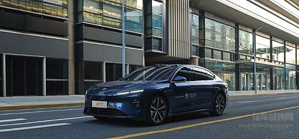 “7”系对决 40多万预算 选智己L7还是蔚来ET7？