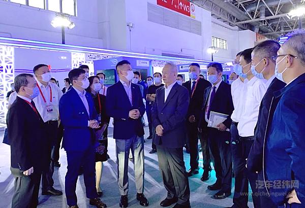 为中国智造加电 小鹏汽车亮相新能源汽车产业发展成果展