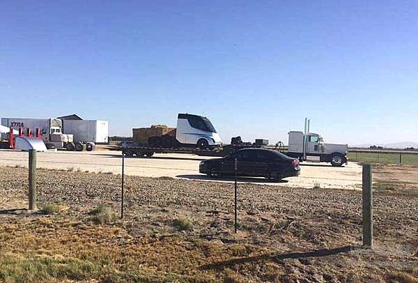 亏损继续扩大，但特斯拉说：稳住，我们能赢