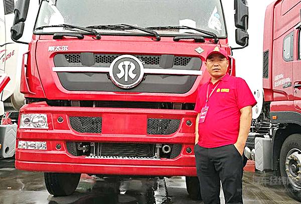 百公里气耗仅21.61公斤！重汽新斯太尔芯动430 LNG牵引车闪耀西安