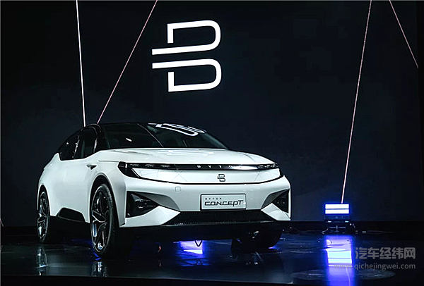 拜腾BYTON Concept全球首秀 30万起售 明年量产