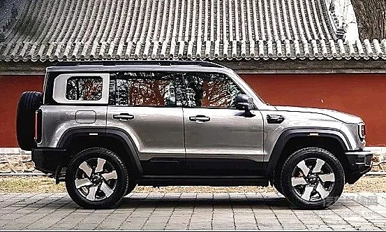 20万级新能源越野车二选一 方程豹豹5与北京BJ40增程版谁更强？