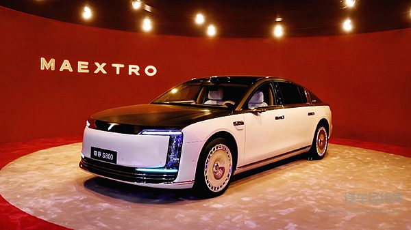 余承东剧透尊界 200 万元级超高端新车 6 月底正式亮相