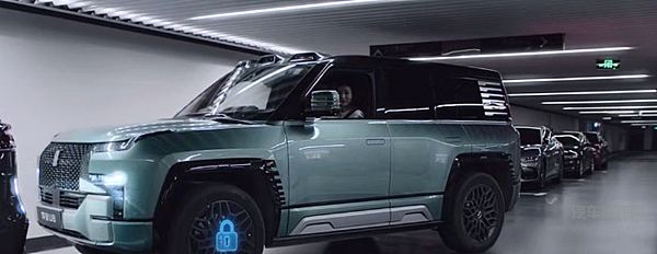 比亚迪易四方泊车惊艳亮相 仰望智能化再曝硬核功能